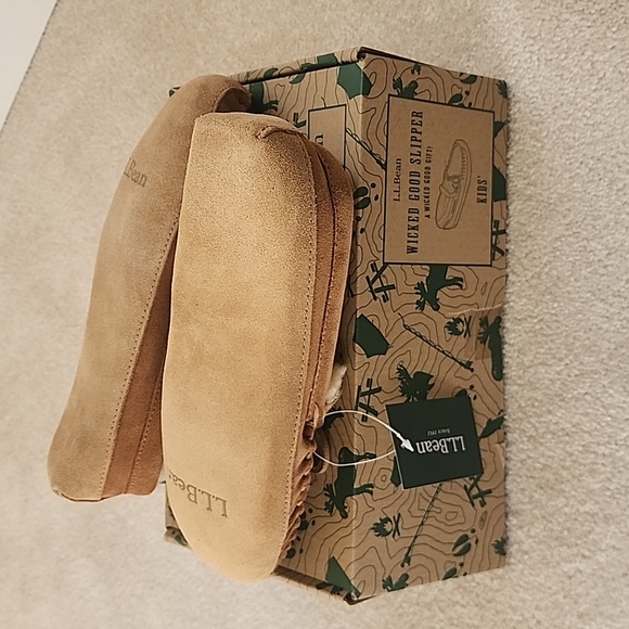 LL Bean Kids Wicked Good Slipper - Picture 2 of 5